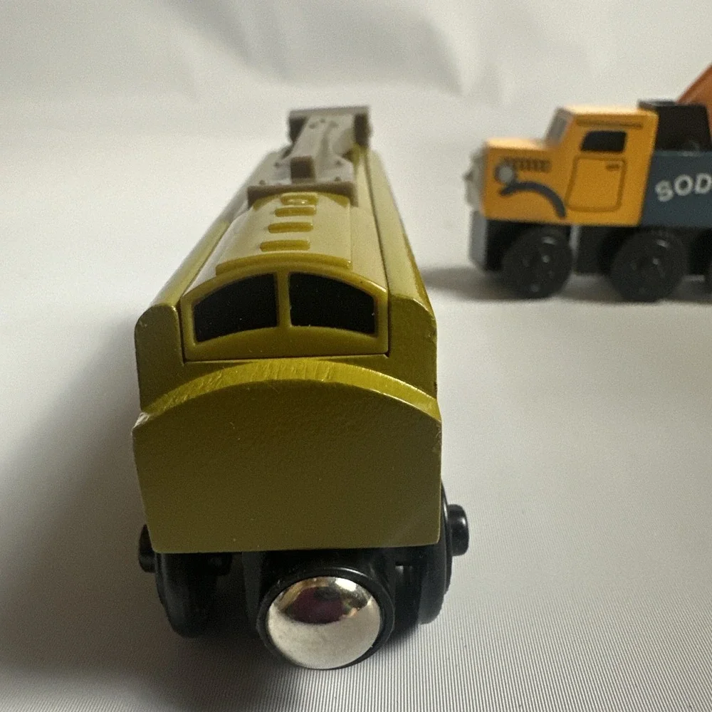 Thomas Wooden Railway Train MAGIC RAILROAD LOT  PATRICK BUTCH JACK DIESEL 10 EUC